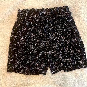 Lularoe Ella paper bag shorts